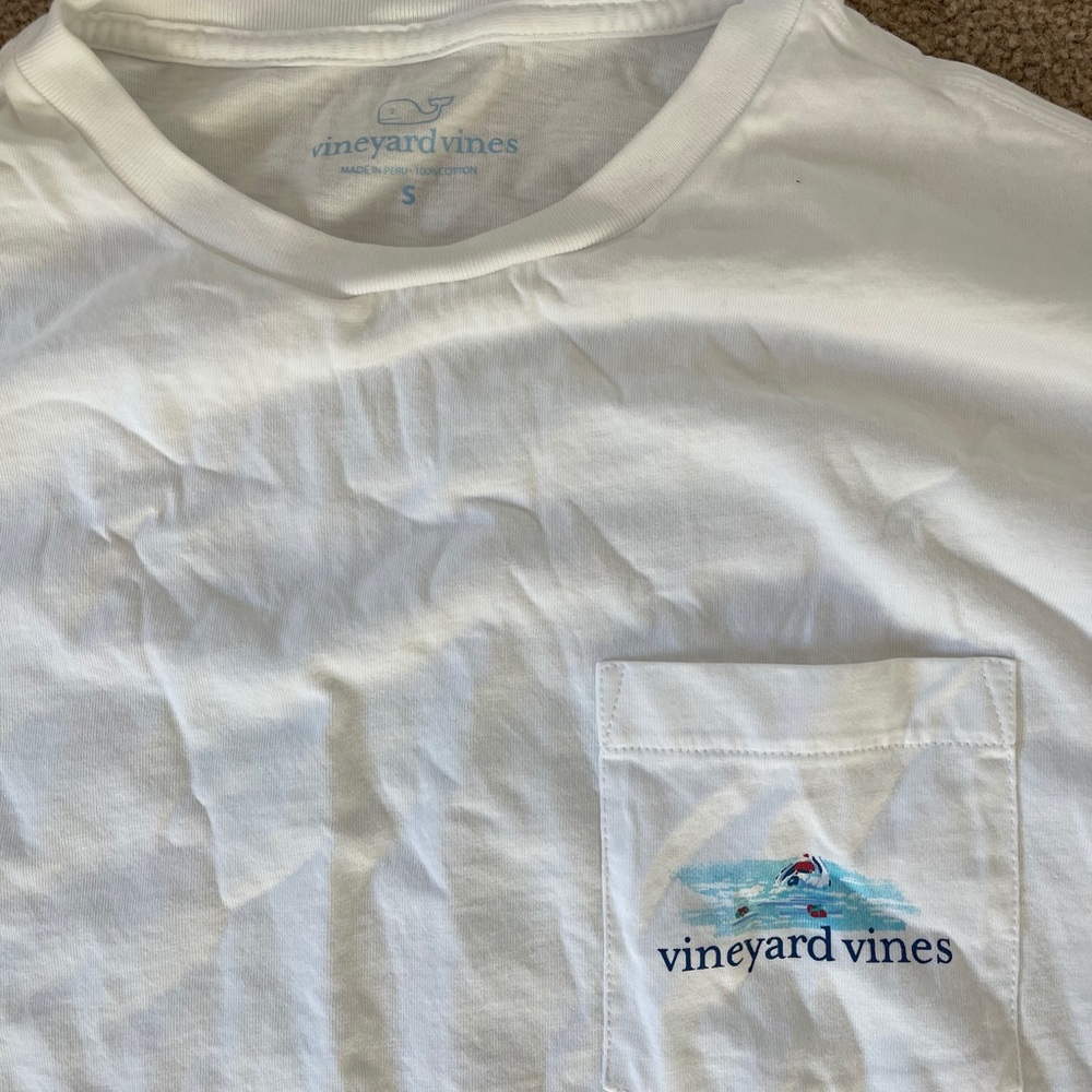 Vineyard Vines Christmas Tshirt - Picture 3 of 3